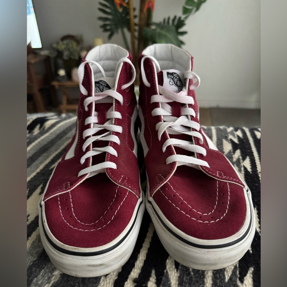 Vans Burgundy and White Skateboard Shoes - Picture 2 of 8